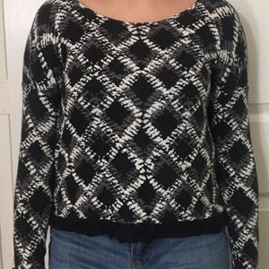 Cropped fit long sleeve